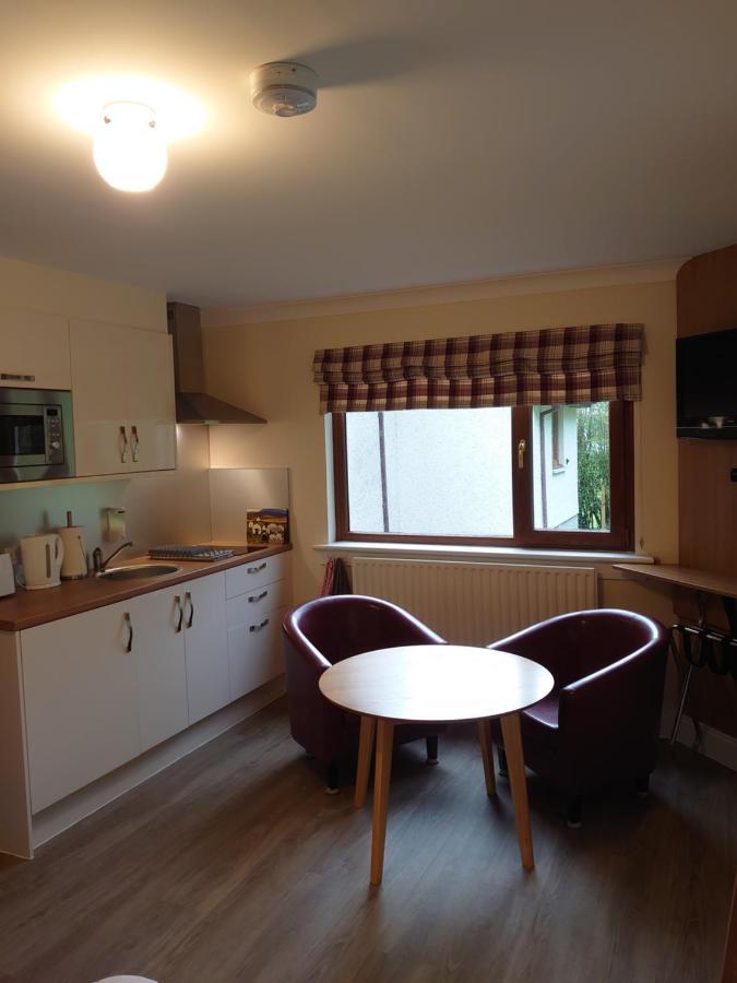 Bracarina House Bed & Breakfast & Caledonian Studio Invermoriston Bagian luar foto