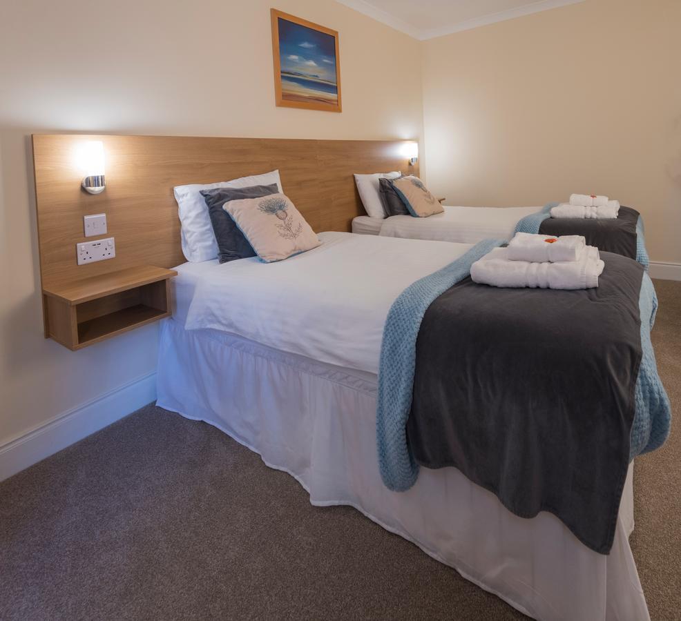 Bracarina House Bed & Breakfast & Caledonian Studio Invermoriston Bagian luar foto